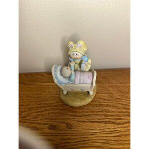 Cabbage Patch kids Girl With Bottle Baby In Crib Figurine 1984 vintage